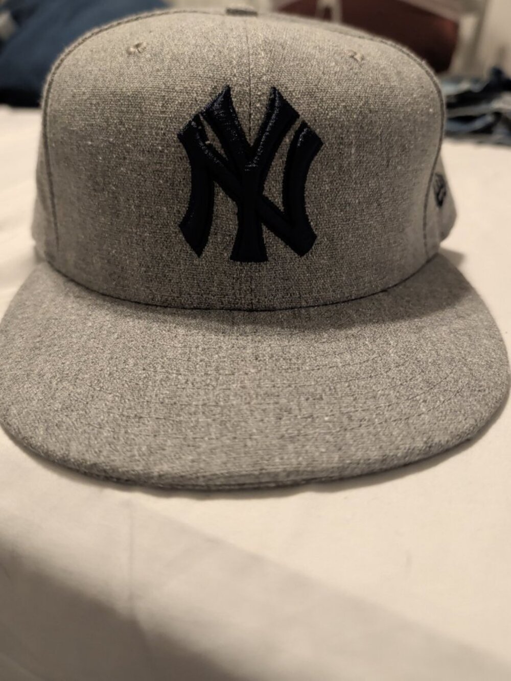 New Era 59FIFTY Yankees Fitted Hat Gray Heather Navy NY — Size 8